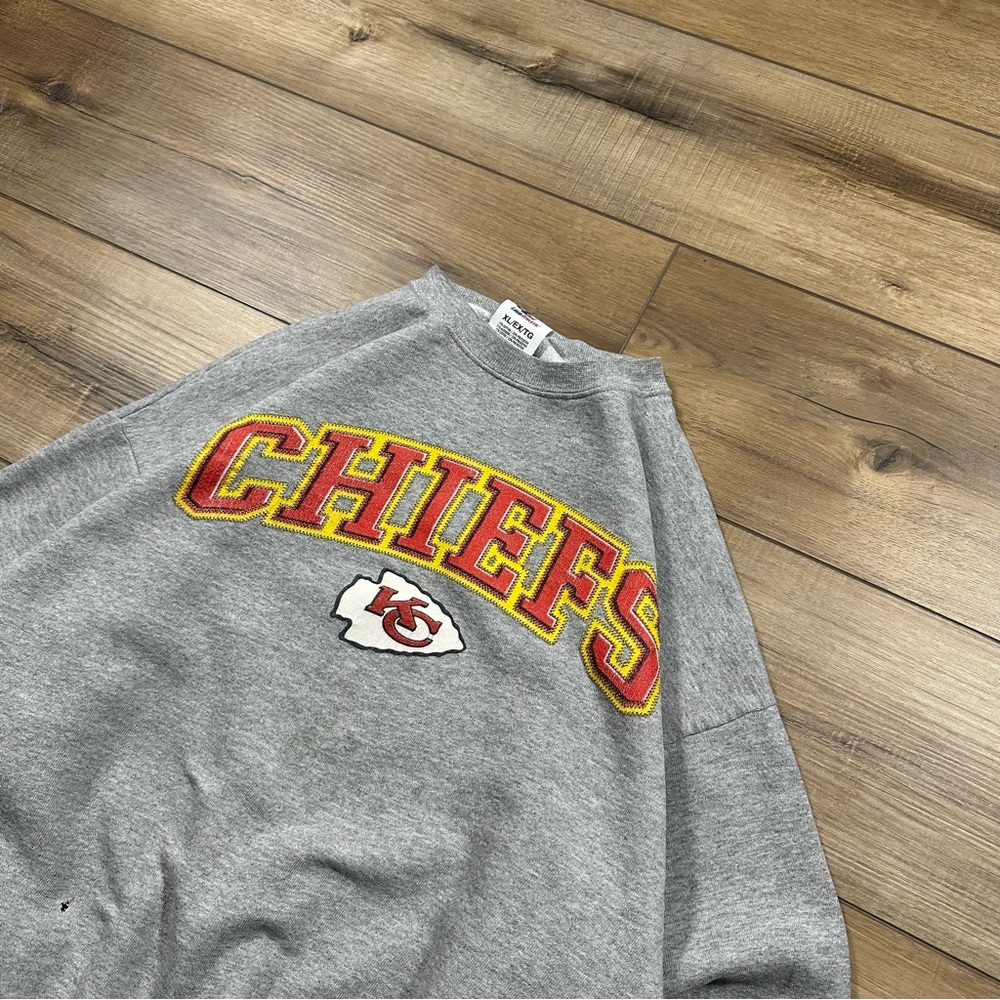 Vintage 90’s Logo Athletic Kansas City Chiefs Crewneck Sweatshirt - Picture 3 of 8